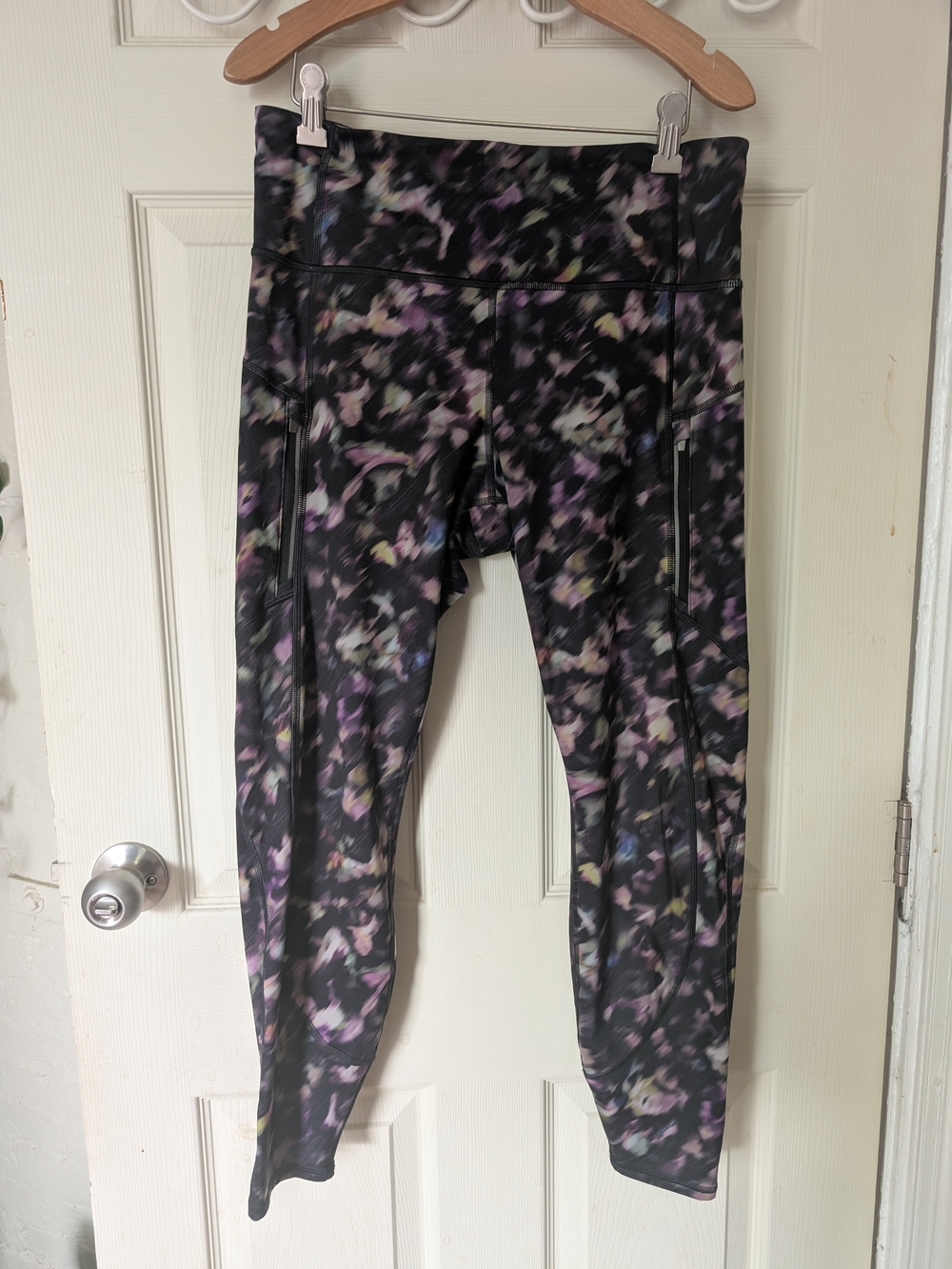 Athleta Black Floral Print Performance Rainier Legging Yoga Pants Large